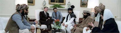 Reagan Ronald og Talibanmedlemmer i Det hvide hus, 1983.