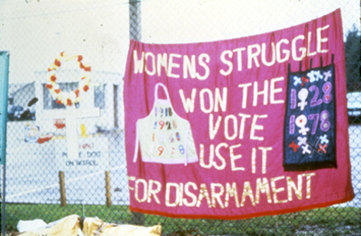 Sigrid M&oslash;ller: Greenham Common Pictures - Peace Ribbons.
