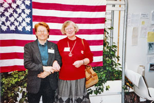 Inger Bj&oslash;rn Andersen bes&oslash;ger den amerikanske delegation ved verdensfredskongressen i K&oslash;benhavn 1986.
